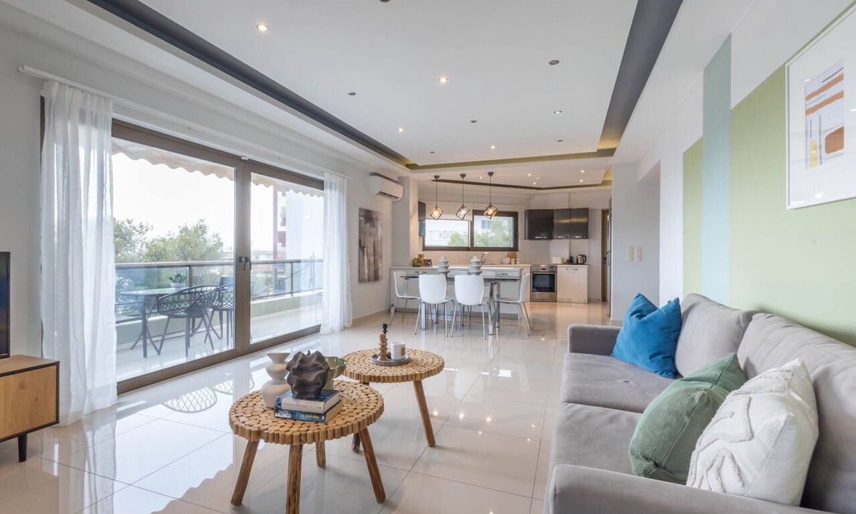 Alimos Apartment | Amazing 2 bdrm Sea View Holiday Apt - Renovate 2026