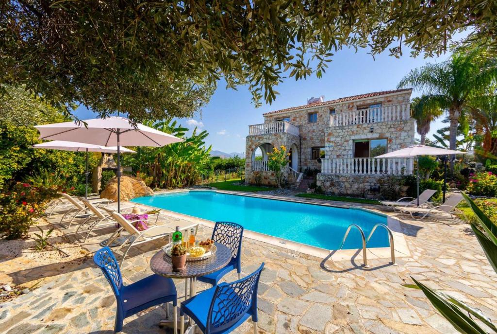 Argaka Villa | Antonis