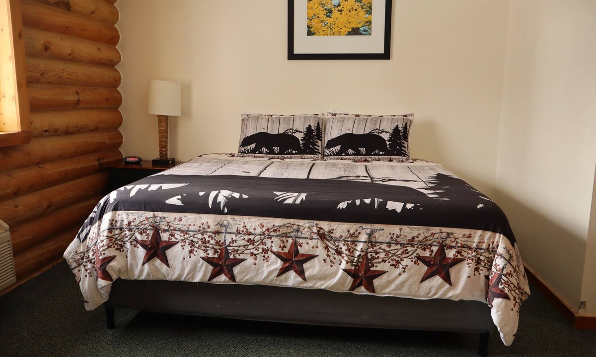 Dayton Hotel | Bear Lodge Resort