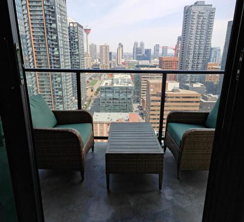 Connaught Apartment | Breath Taking View for 3Guest DTskyline-22nd Floor