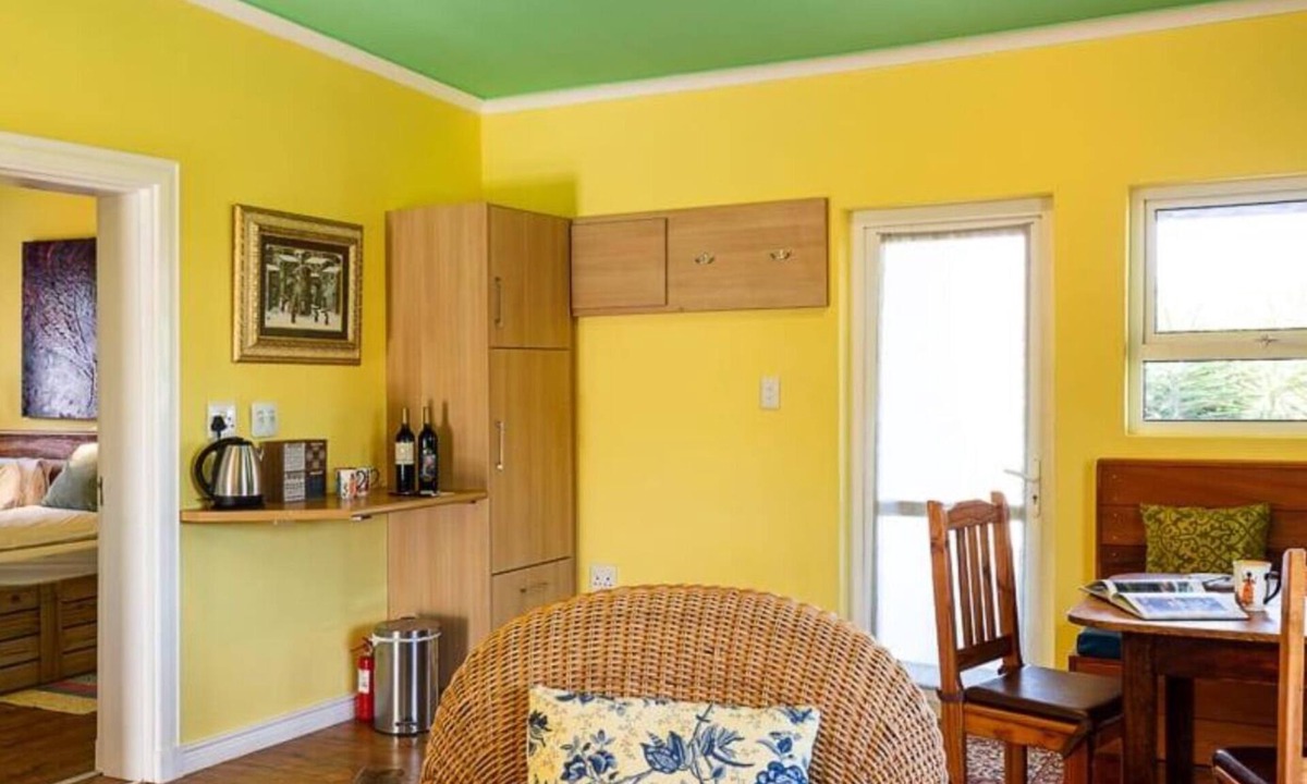 Helderberg Rural Cabin | CAPELANDS RESORT- GARDEN COTTAGE #1