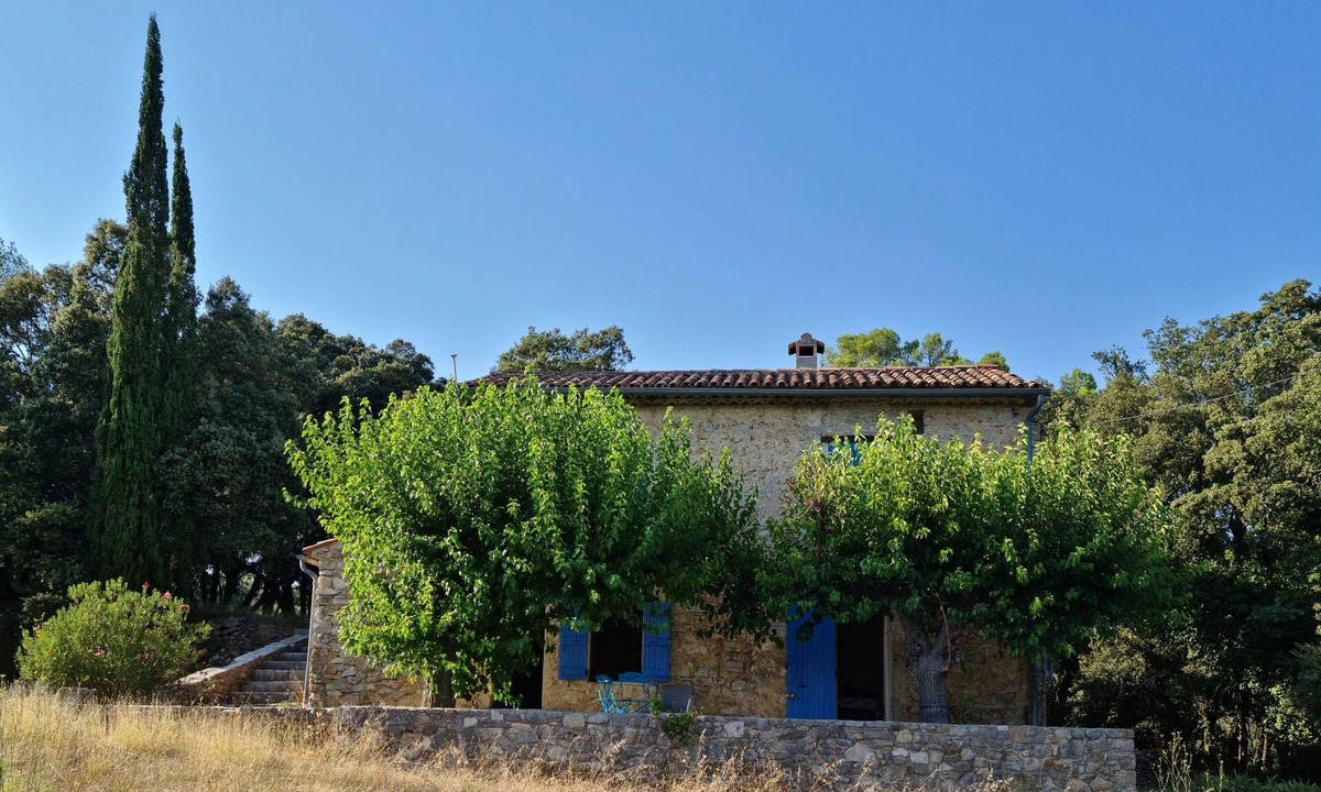 Entrecasteaux House | Charming country house, shaded patio, river nearby