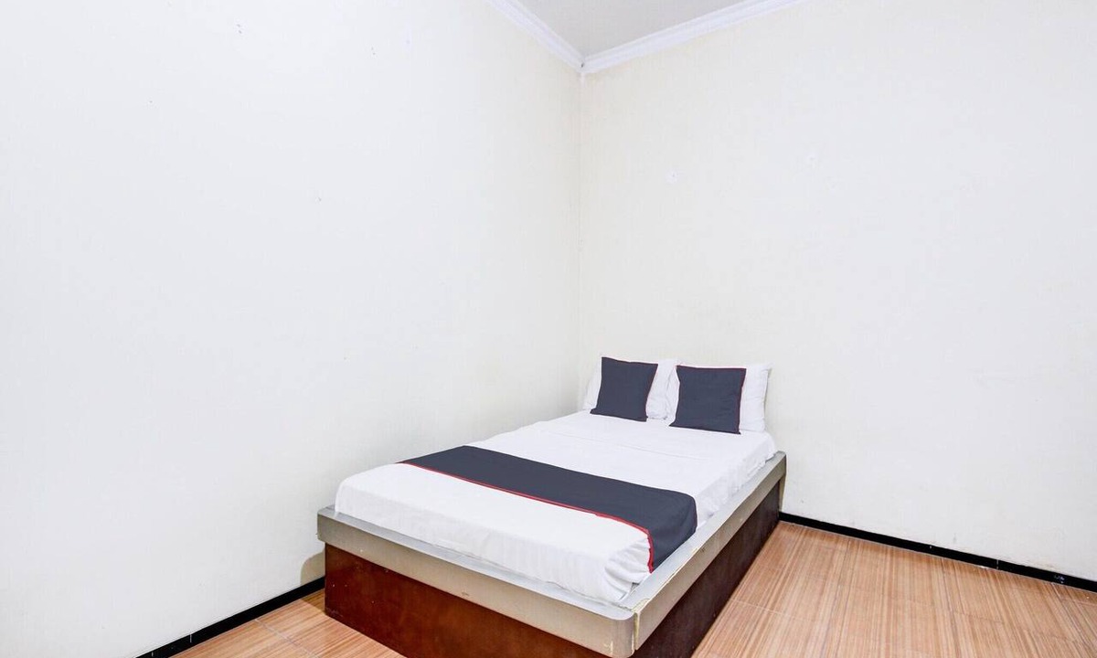 Purwokerto House | Cozy Double Escape W/ Free WiFi and Parking