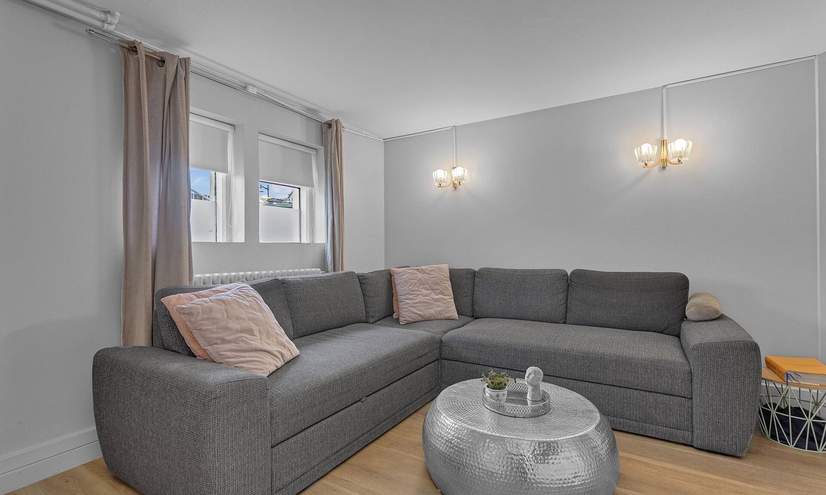 Innri-Njarthvik Apartment | Cozy Downtown Keflavík Apartment - 5min to airport