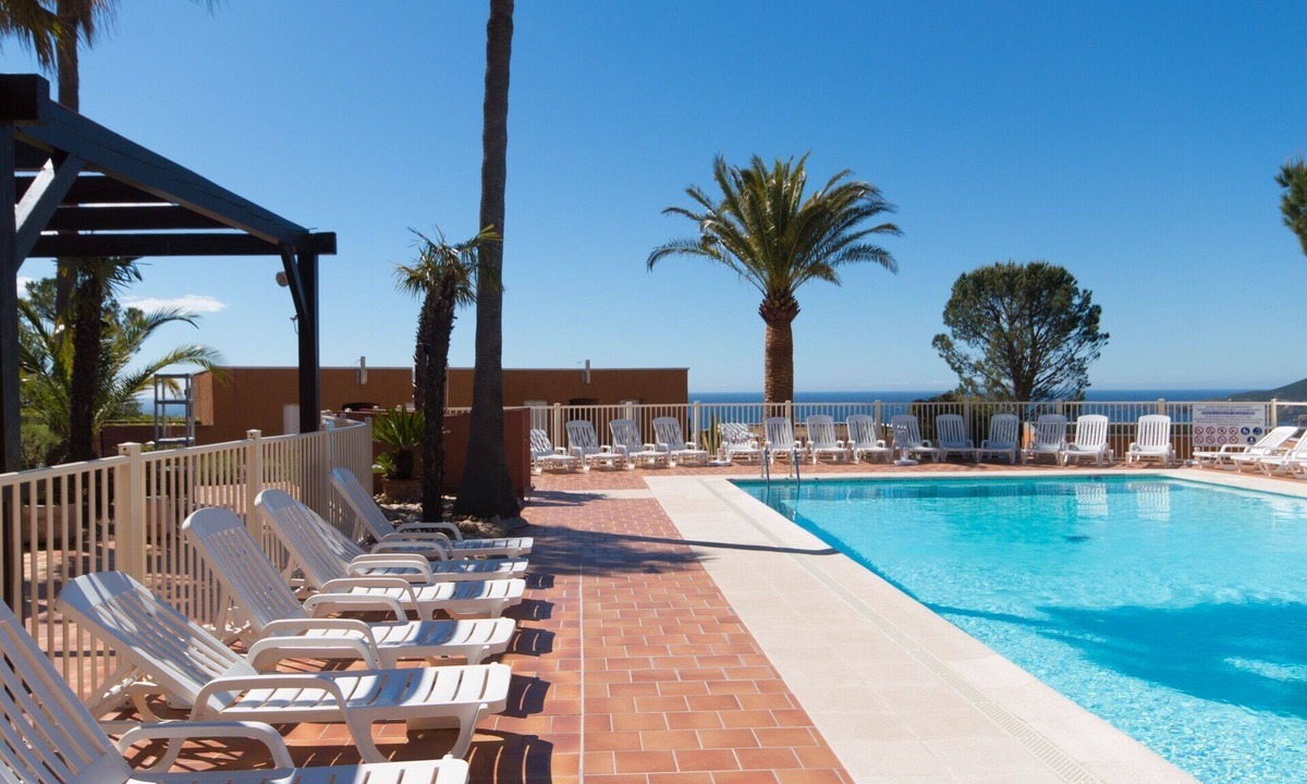 Theoule-Superieur Apartment | F2 beautiful air-conditioned sea view in theoule sur mer alpes maritimes
