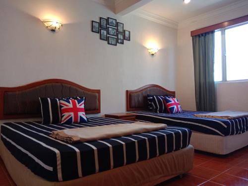 Taman Tanjung Apartment | Glory Beach Resort PriVate PentHouse