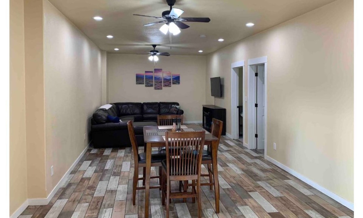 Durango House | Joe and Des’s two bedroom with private hot tub