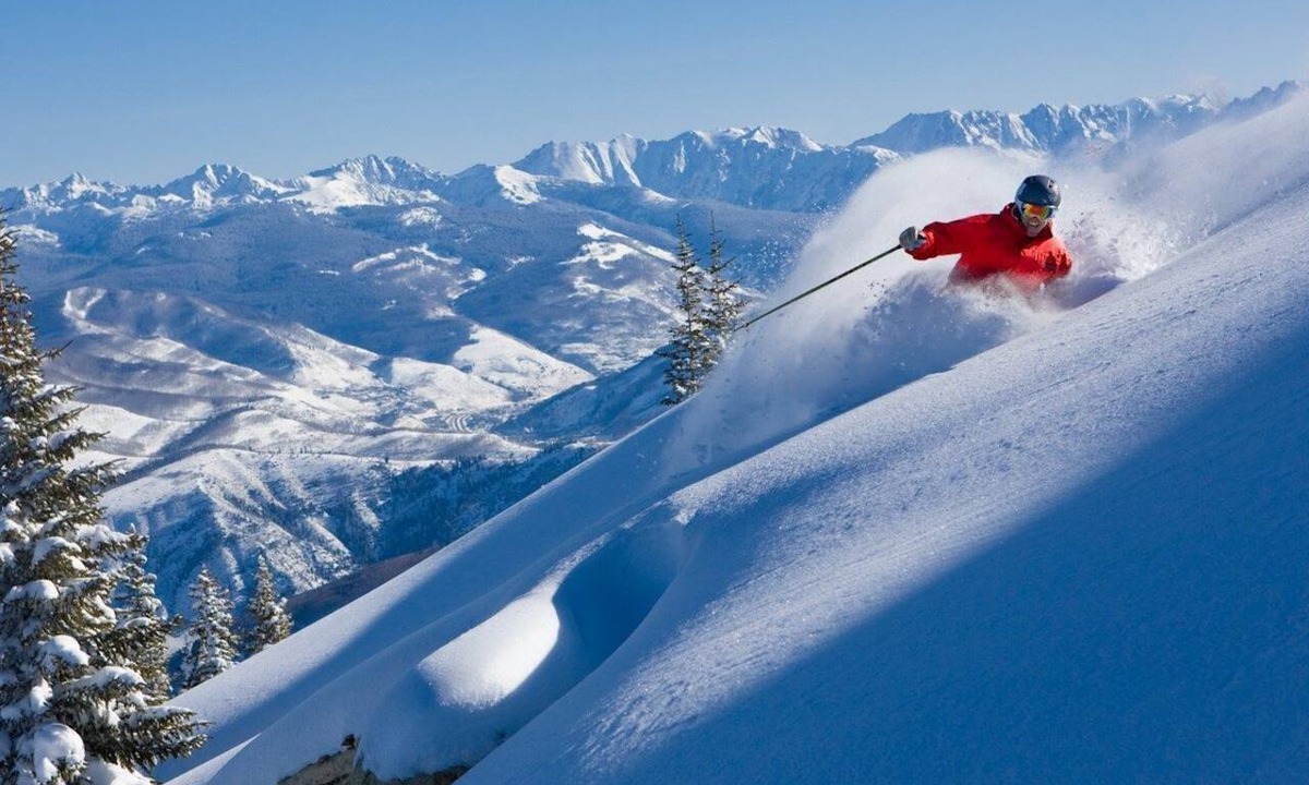 Beaver Creek Hotel | King Bed + Cozy Fireplace | Slopeside Access