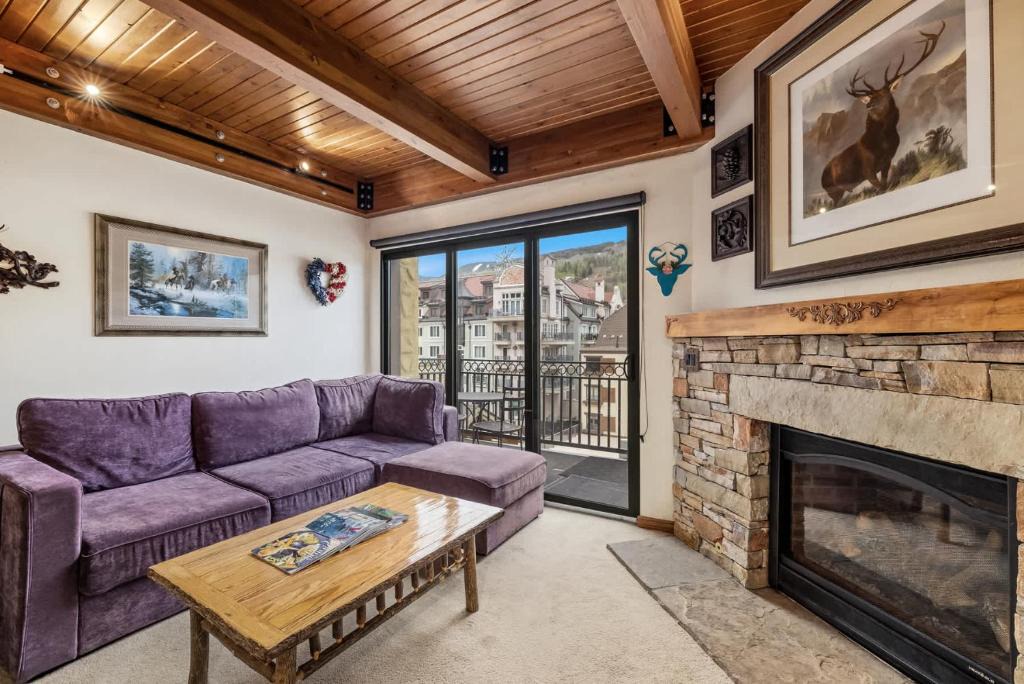 Vail House | Landmark Vail - Charming Condo for 8 with Resort-style Amenities