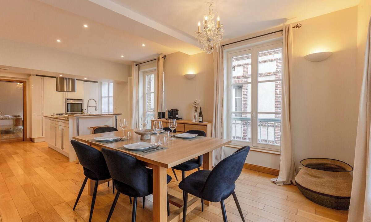 Enclos Apartment | Lily Bay I Exceptional apartment on the harbor I Stunning view I 2 bedrooms