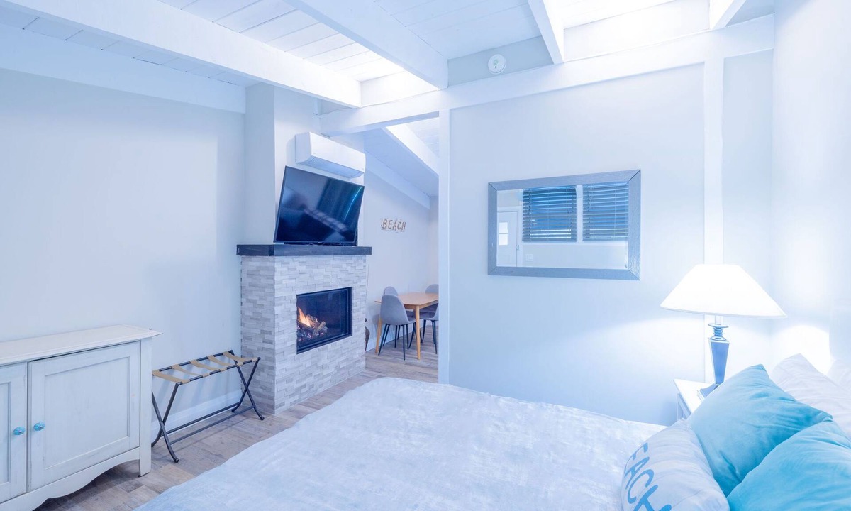 The Blue Mountains Apartment | Mountain View Boutique Suite with contactless entry - The Lake at Blue Mountains