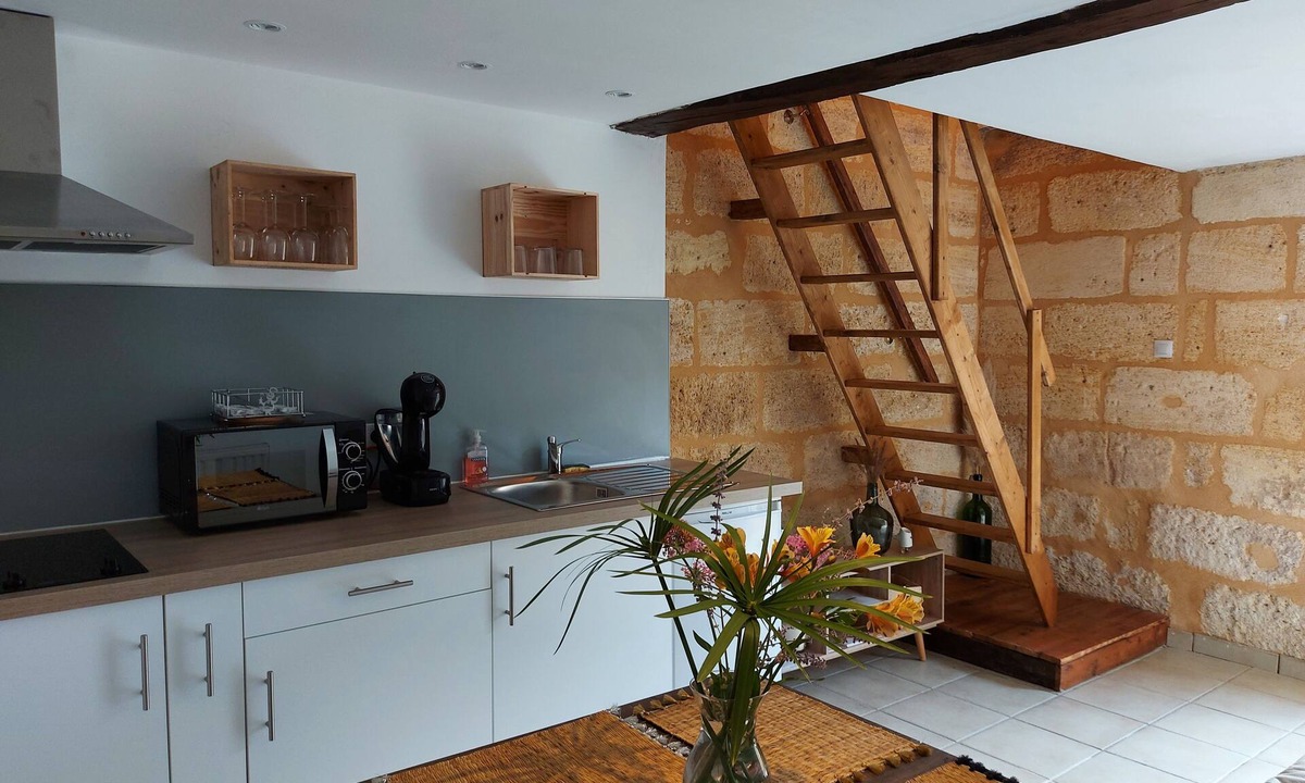 Saint-Sulpice-de-Faleyrens Apartment | Peace and tranquility in the heart of the Saint-Emilion vineyards