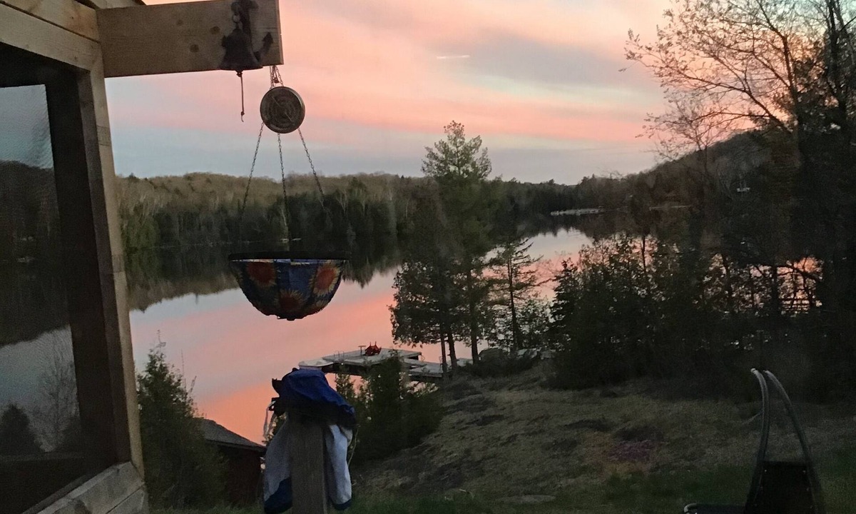 Trent Lakes Cottage | Rustic Waterfront Cottage -3 Bedroom,Sunset Views,Screened in Porch, Firepit, AC