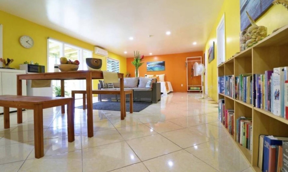 Matavera Apartment | ShineAwayHomes- Mountain view
