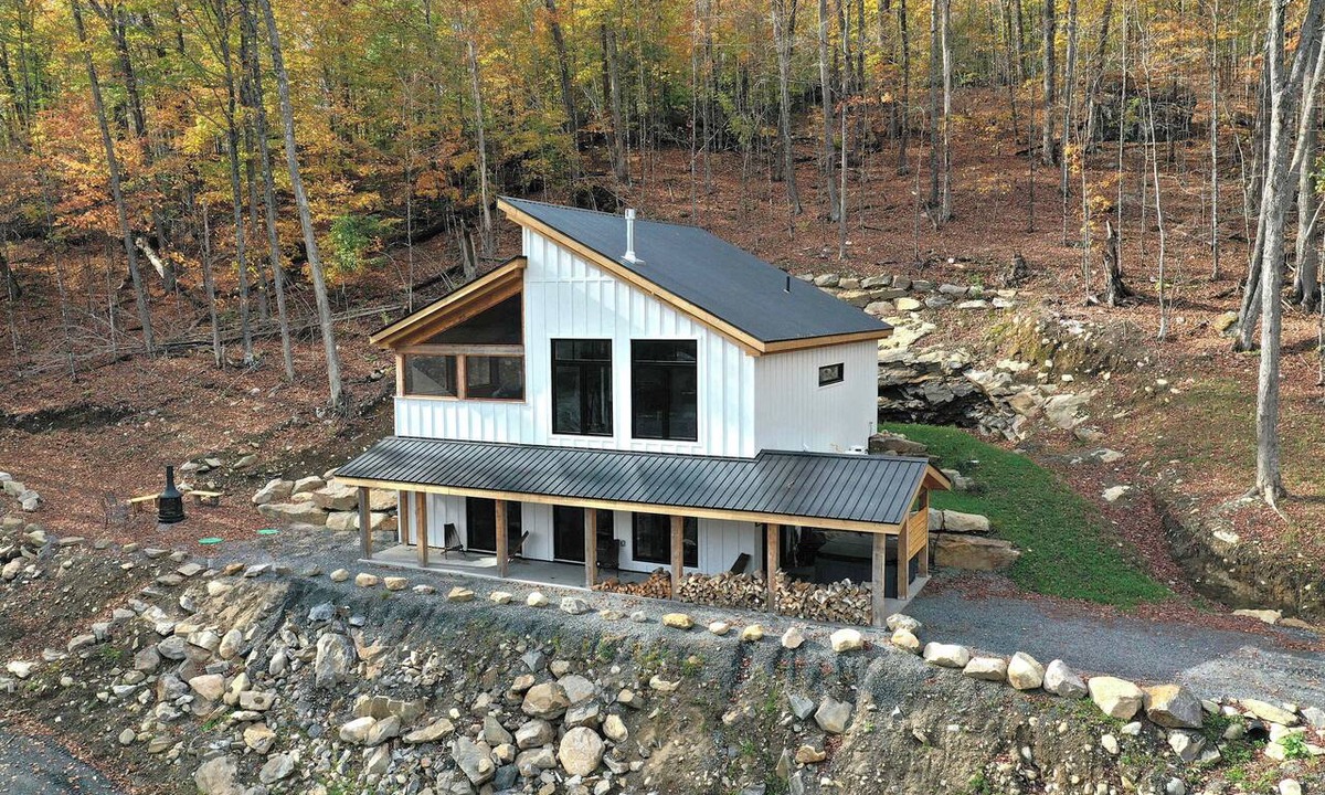 Nominingue Ski Chalet | Spa, Lake & Mountain - Chalet des Aigles