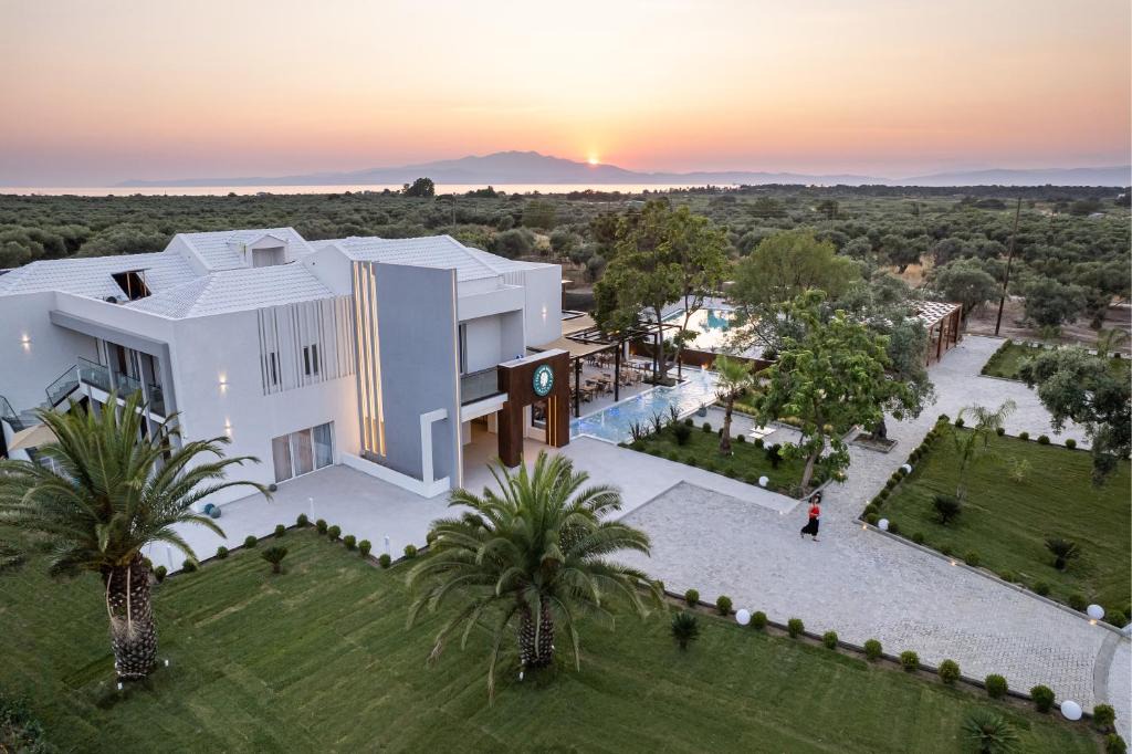 Megalos Prinos Hotel | The Mini Resort