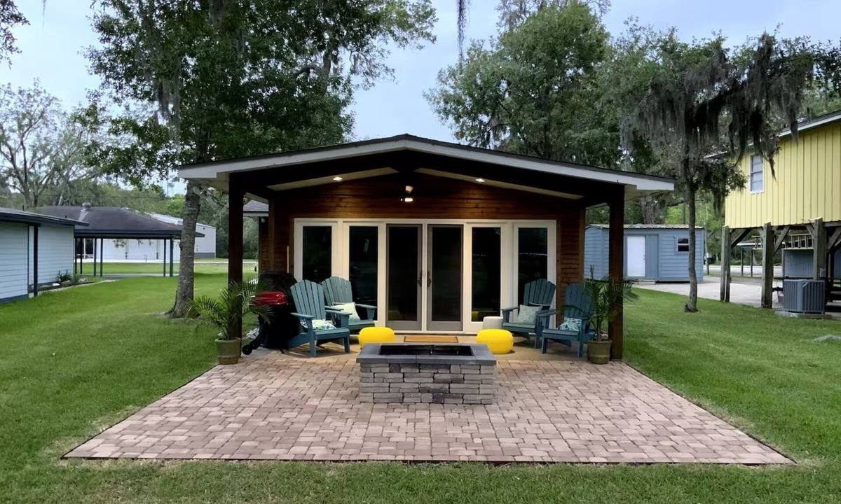 Brazoria Resort | WATERFRONT Retreat on the San Bernard River, Fishing Pier & Boat Slip, Sleeps 12