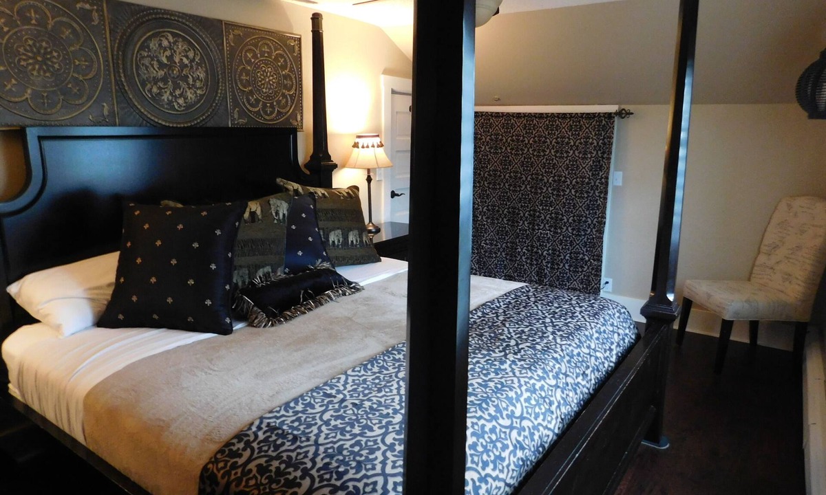 Cody Resort | Yellowstone Village Resort 2 Houses same day bookings Deer,Fire Pits,Swings