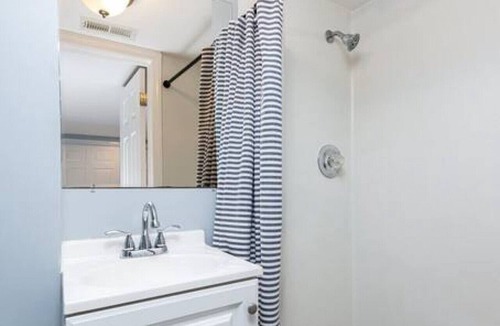 Dundalk Condo | 2939 Liberty Basement NEW! · Convenient & Affordable Dundalk Studio!