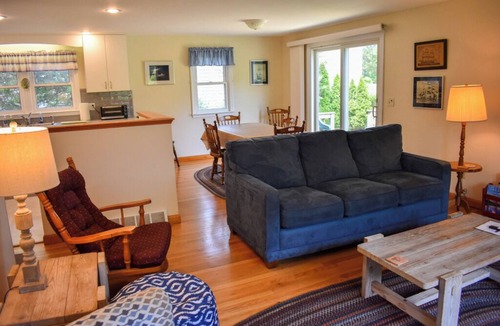 West Dennis House | 3 Bedroom Central ac home, less than 1 mile to South Village Beach