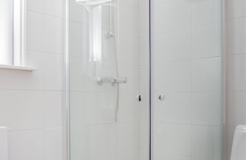 Mosfellsbaer Apartment | Alafoss Apartments-The Bridge