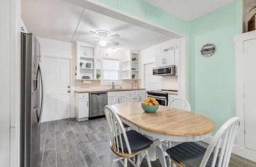 Meadows House | ANCHORS AWAY ~ Cheerful 1 BR, 1 Ba Condo with Private Hot Tub in The Meadows!
