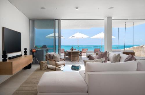 Leeward Settlement Resort | Beach Enclave
