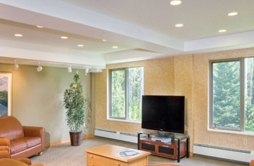 Three Sisters Mountain Village Resort | Beautiful Mountain Veiws! The perfect getaway, Amazing 1BR studio! HEATED Pool!!