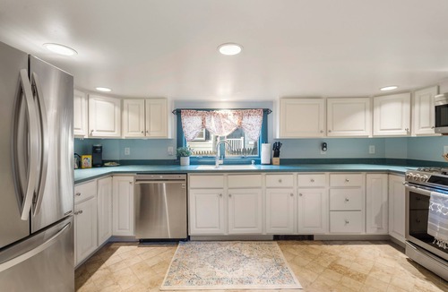 Beverly House | Beverly 5BR 1686 Historic Beach Firepit Sleeps 8