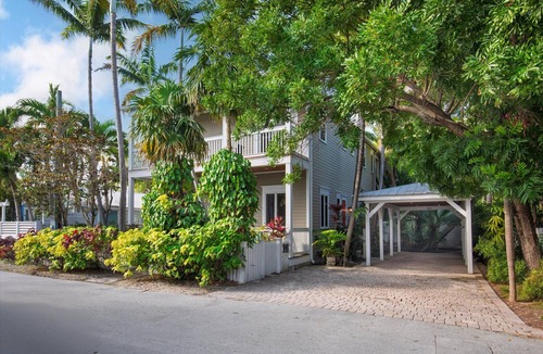 Old Town Villa | CEASAR'S PARADISE - A MODERN LUXURY RETREAT W/4+ Bedrooms/5.5 Baths