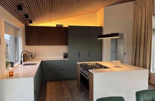 Blaskogabyggd Cottage | Charming 3-bedroom cottage in lovely Bláskógabyggð with stunning mountain view