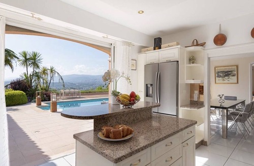 Mouans-Sartoux Villa | Charming 6-bedroom villa