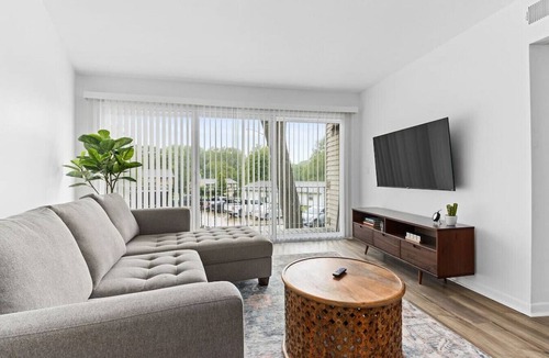 Orange Prairie Apartment | Concord B3 · Slice of the Good Life: Concord B3