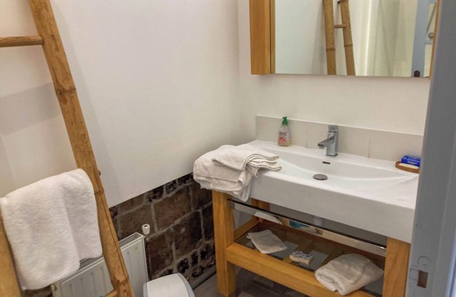 Veules-les-Roses Bed & Breakfast | Cosy room with private entrance 200 m from the sea - Veules-les-Roses