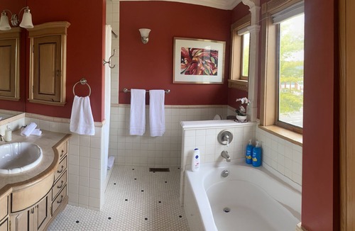 Central Saanich Other | Country Classic