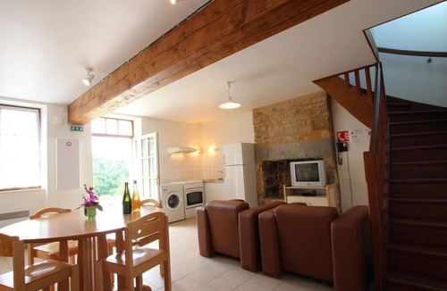 Saint-Georges-de-Rouelley Cottage | Cozy house, pets allowed - 5 guests