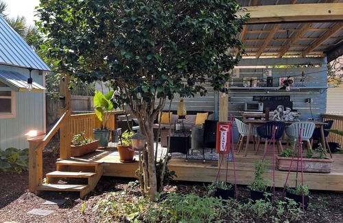 East Hill Cottage | Cypress Cottage, Zen Garden, Hot Tub, Dog Welcome