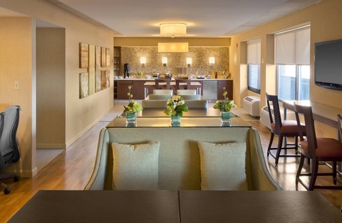 Danvers Hotel | DoubleTree by Hilton Boston North Shore