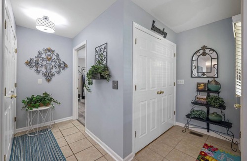 Spencer J. McCallie House | Downtown- Newly renovated, luxury in quiet neighborhood! 2miles to everything!