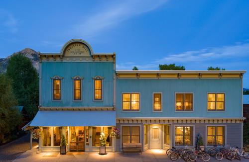 Crested Butte Resort | Eleven Scarp Ridge Lodge