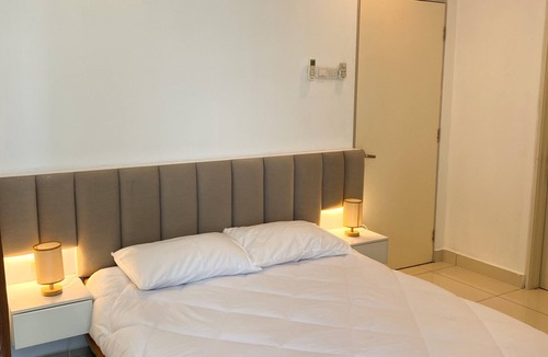 Bandar Tun Razak Apartment | Experience Modern Living in Sungai Besi's Premier High-Rise – Central Residence!
