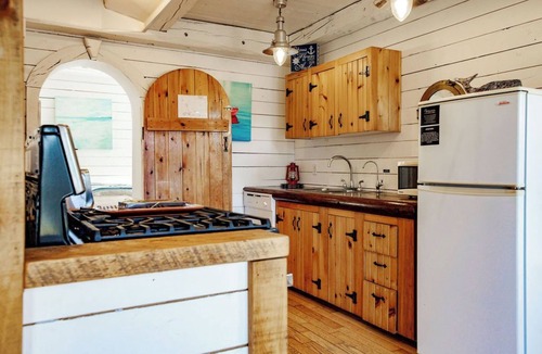Boutiliers Point Cottage | Family-Friendly Oceanview Cottage | Private Hot Tub | Near Halifax