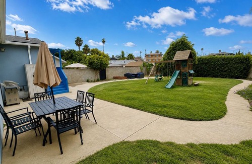 Inglewood House | Family House w/large yard + AC near SoFi Stadium