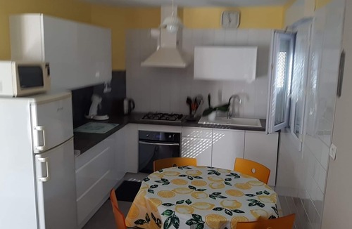 Les Moitiers-d'Allonne Apartment | Furnished apartment 50 m 2 for 4 pers. max 1500 m from the Hatainville beach.