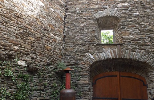 Saint-Germain-de-Calberte Cottage | Gite of the church, in the heart of St Germain de Claberte