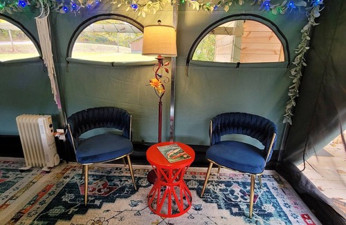 Del Rio RV Rental | Glamping Creekside w/Private Deck and Bath House