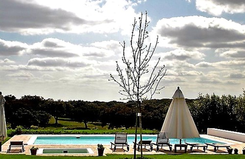 Alter do Chao House | Homerez - Spacious property for 4 ppl. with shared pool at Seda
