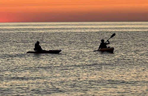 Ashfield-Colborne-Wawanosh Cottage | Huron Waterfront Cottage/16+ Guests/Hottub/Outdoor Shower/2 pets/private Beach.
