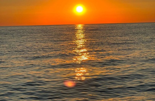 Ashfield-Colborne-Wawanosh Cottage | Huron Waterfront Cottage/16+ Guests/Hottub/Outdoor Shower/2 pets/private Beach.