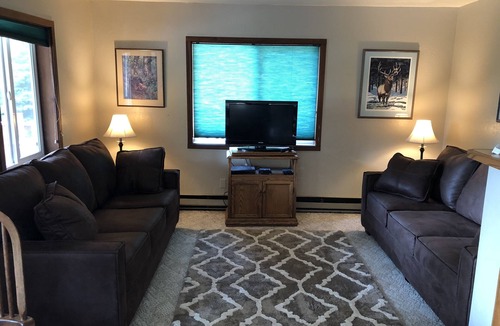 Ketchikan Apartment | Ketchikan Northern Retreat - 3 Bedroom Apartment on Large Private Lot